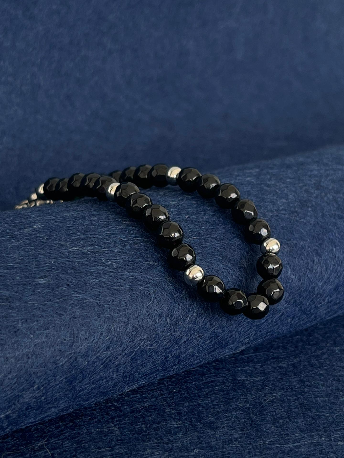 1CEA3769-E2FF-4EDD-BBDC-4FA18F30F76D PULSEIRA PEDRASFIVEBLACK PONTO CHIC - Image 1