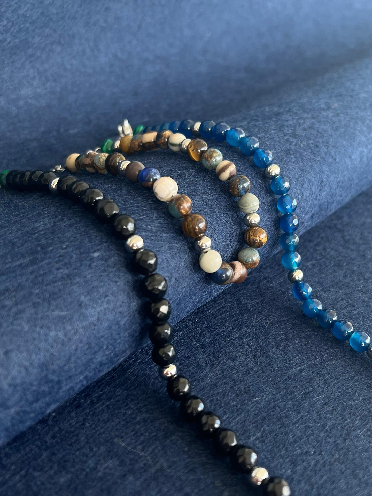 B9A7146E-A4E4-45BB-A537-4B55920234C6 PULSEIRA PEDRASFIVEALLBROWN PONTO CHIC - Image 1