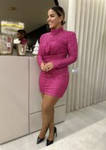 VESTIDO LANTEJOULAS ROSA COM GOLA PONTO CHIC - Image 2