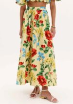 SAIA LONGA AMARELA COM ESTAMPA DE FLORES LANÇA PERFUME - Image 3