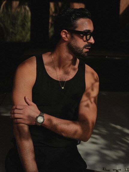 T-SHIRT CAVEADA PRETA PONTO CHIC