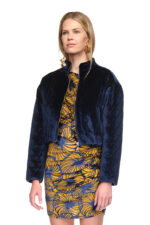 CASACO PUFFER EM VELUDO AZUL SAHOCO