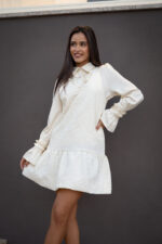 VESTIDO BEGE ABALONADO COM TEXTURA PONTO CHIC