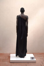VESTIDO LONGO ACETINADO PRETO DE OMBRO EM BRILHO ELEH - Image 6