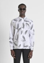 CAMISA REGULAR BRANCA COM ESTAMPA ABSTRATA ANTONY MORATO