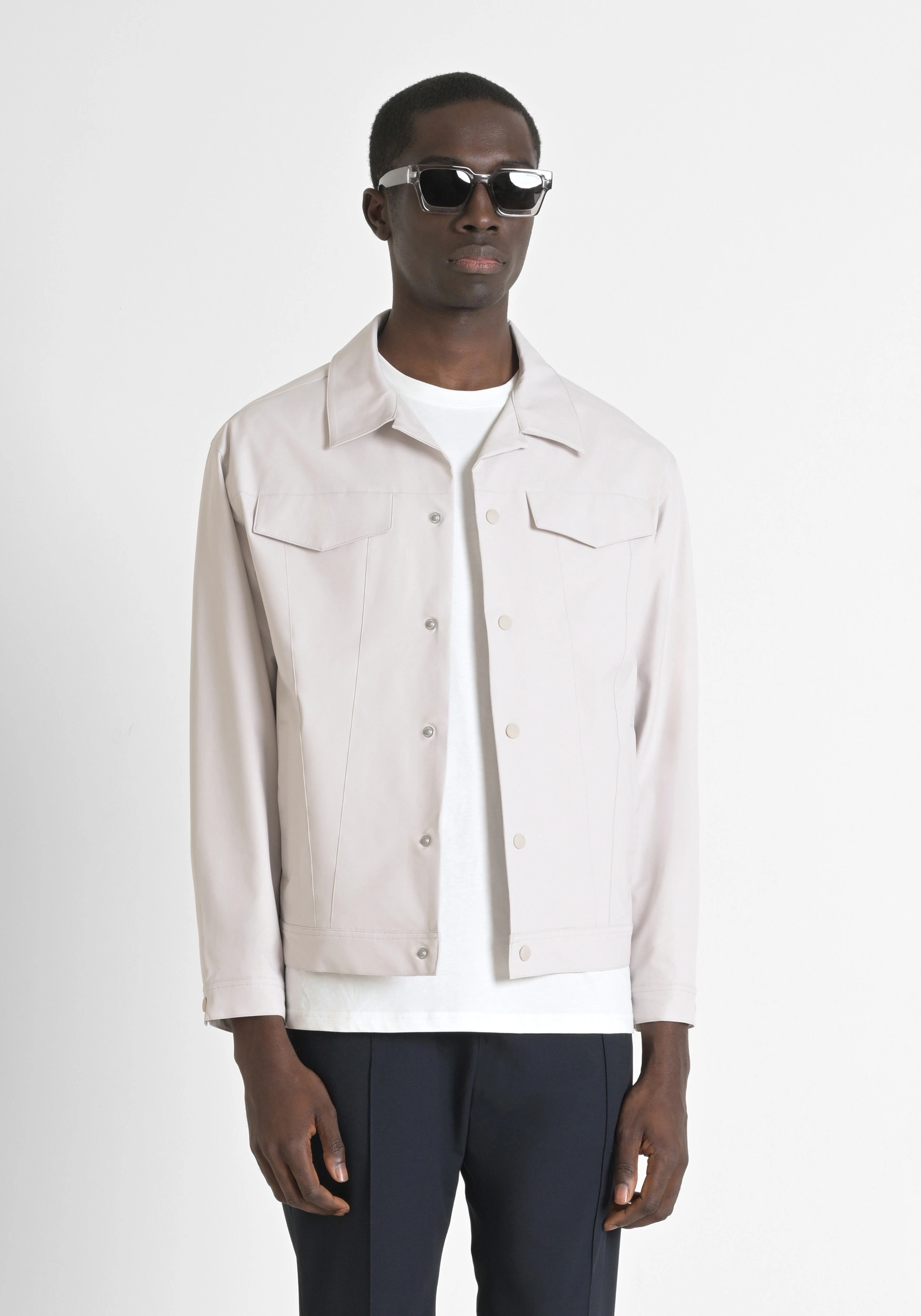 300673 CASACO PAPIRO REGULAR FIT COM LOGO DE METAL ANTONY MORATO - Image 1