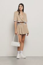 BLAZER CURTO DE ALFAIATARIA CAMEL GAELLE PARIS - Image 3