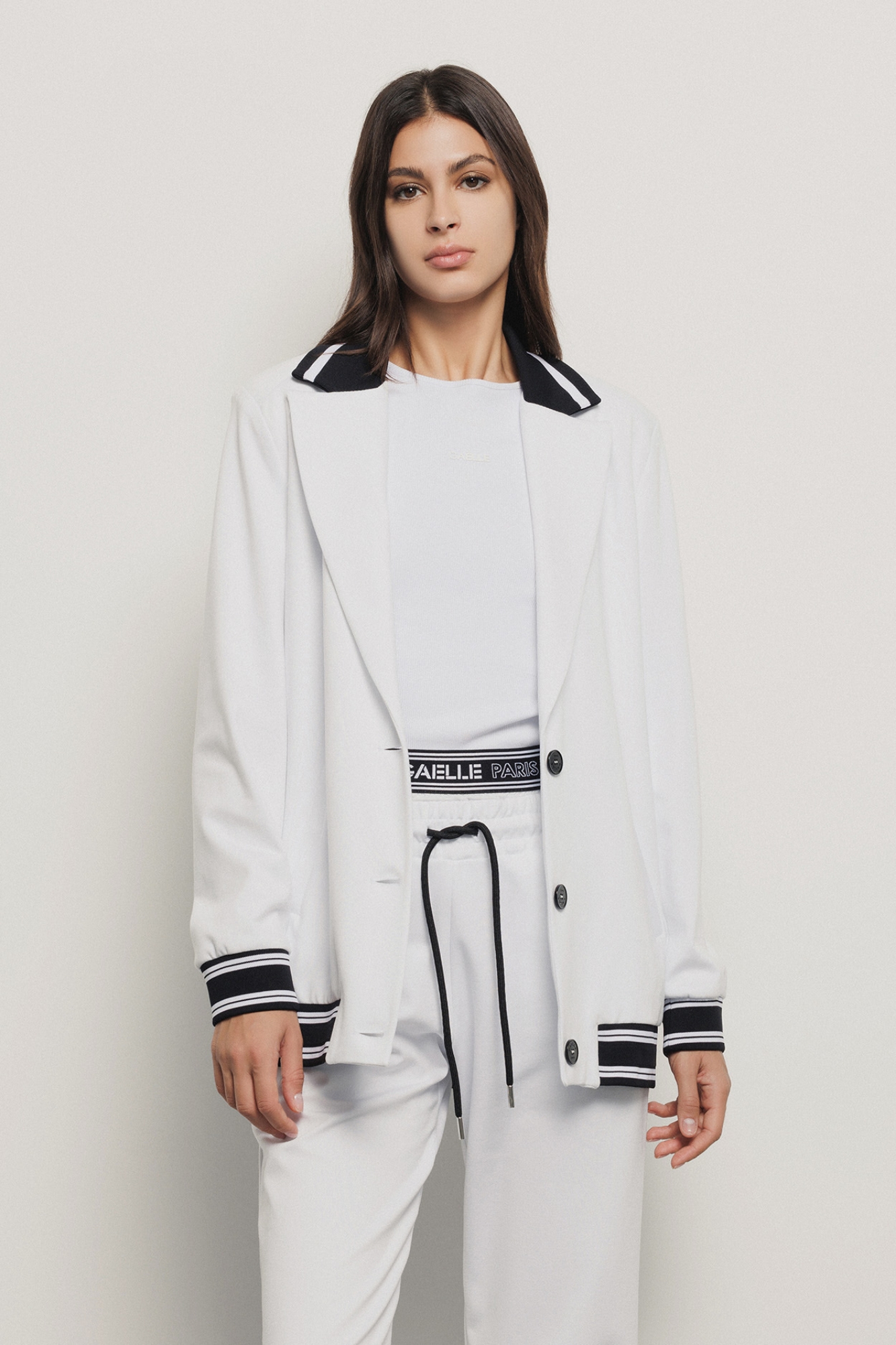 0026391_giacca-monopetto-sportiva-bianco_2000 BOMBER BRANCO COM GOLA DE LAPELAS GAELLE PARIS - Image 1