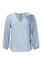 BLUSA AZUL CLARO COM FLOR SILVINA CAMPOS - Image 6