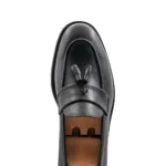 MOCASSIM CLÁSSICO COM POMPOM PRETO ZOLF - Image 2