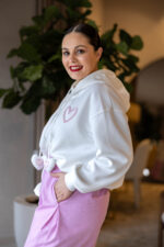 SWEATSHIRT COM CAPUZ LOVE PONTO CHIC - Image 4