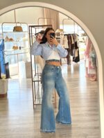 CALÇA DE GANGA COM CINTO ANIMAL PRINT GAELLE PARIS