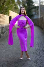 VESTIDO MIDI ROSA COM CAPA PONTO CHIC