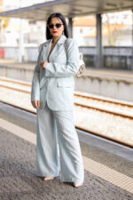 FATO AZUL CLARO COM PROMENOR BEGE PONTO CHIC