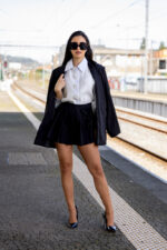 CONJUNTO BLAZER E SAIA PRETA PONTO CHIC - Image 4