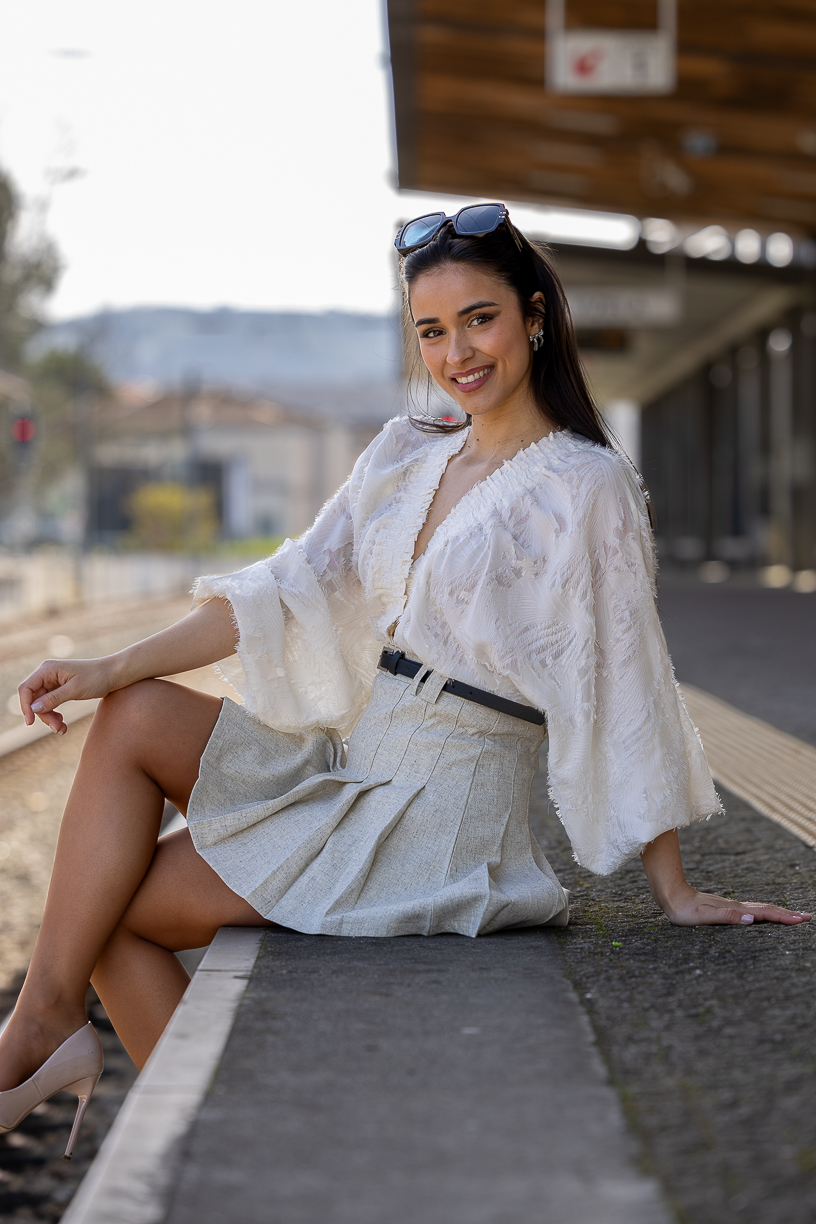 pc – BR-244 BLUSA BEGE DECOTE V PONTO CHIC - Image 1