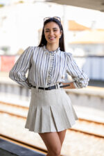 CAMISA ESTAMPA LISTRADA AZUL COM FOLHOS PONTO CHIC