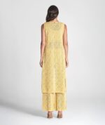 COLETE AMARELO PERFURADO COM ATILHOS RUGA - Image 2