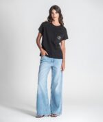 T-SHIRT PRETA R BORDADO RUGA