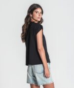 T-SHIRT PRETA COM TRANSFER BRILHANTES - Image 3