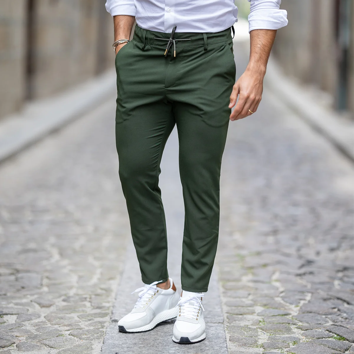 231709001_12 CALÇA COM CORDÃO SLIM FIT VERDE KAKI ZOLF - Image 1