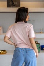 T-SHIRT ROSA COM BORDADO PONTO CHIC - Image 3