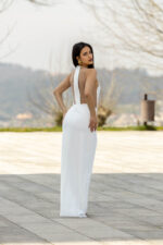 VESTIDO BRANCO COM TRANSPARÊNCIA NO SECRETS - Image 2