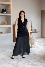 CONJUNTO PRETO COLETE E SAIA