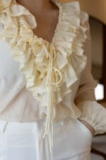 BLUSA AMARELA COM FOLHO PONTO CHIC - Image 4
