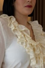 BLUSA AMARELA COM FOLHO PONTO CHIC - Image 5