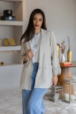 BLAZER BEGE BOTÃO DOURADO PONTO CHIC