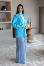 BLAZER AZUL BOTÃO DOURADO PONTO CHIC - Image 2