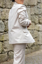 BLAZER BEGE COM BOTÕES EM TRESPASSE DIXIE - Image 3