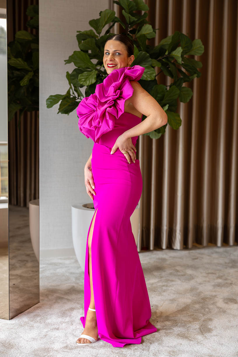 PC – BR-84 VESTIDO COMPRIDO COM FOLHO ROSA PONTO CHIC - Image 1
