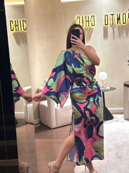 VESTIDO ESTAMPADO MANGA UNILATERAL PONTO CHIC