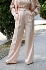 CALÇA ROSA COM PREGAS SIMONA CORSELLINI - Image 3
