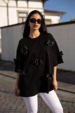 T-SHIRT PRETA COM LAÇOS PRETO PONTO CHIC - Image 2