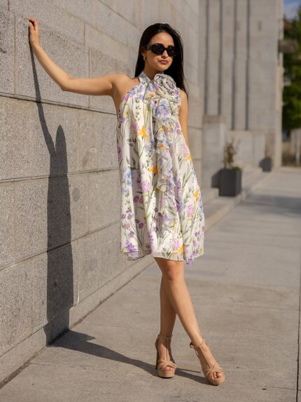 VESTIDO FLORIDO COM FOLHOS LANÇA PERFUME