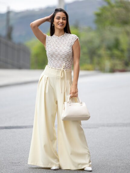 PANTALONA AMARELA COM MACHOS NA FRENTE PONTO CHIC
