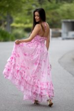 VESTIDO COM ESTAMPA LEVE ROSA PONTO CHIC - Image 4