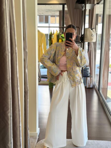 BOMBER ESTAMPADO AMARELO PONTO CHIC