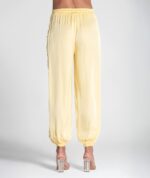 CALÇA AMARELA COM FOLHO NA LATERAL RUGA - Image 5