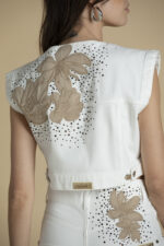 COLETE BRANCO COM BORDADOS SAHOCO - Image 2