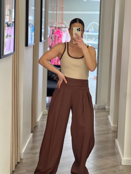 PANTALONA COM FRANZIDO CASTANHO ESCURO GAELLE PARIS