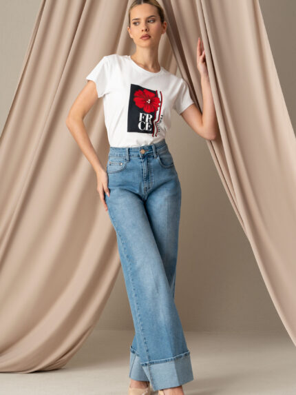 T-SHIRT BRANCA COM ESTAMPADO FERRACHE