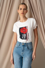 T-SHIRT BRANCA COM ESTAMPADO FERRACHE - Image 2