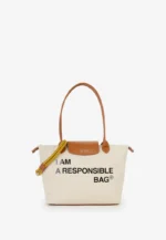 BOLSA BEGE COM MENSAGEM E DETALHES EM PELE CAMEL PONTO CHIC