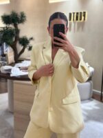 CONJUNTO BLAZER E PANTALONA AMARELO PONTO CHIC - Image 2