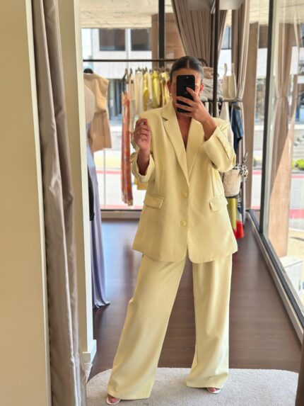CONJUNTO BLAZER E PANTALONA AMARELO PONTO CHIC
