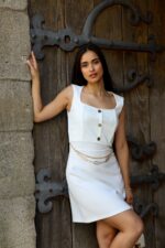VESTIDO BRANCO COM DETALHES DOURADOS RINASCIMENTO - Image 2